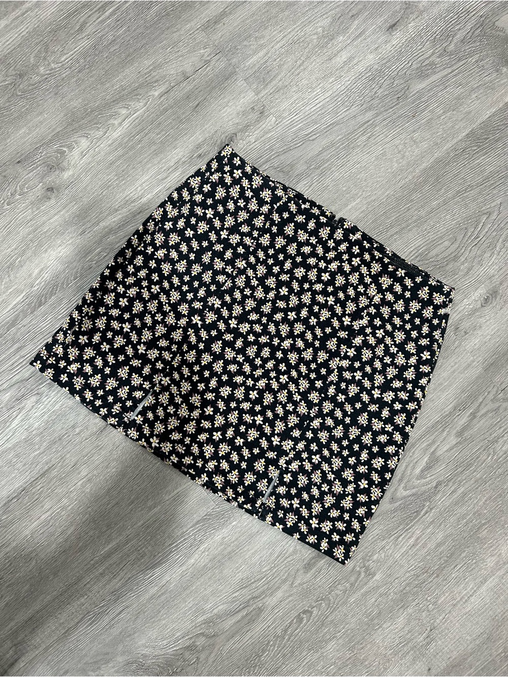 Aeropostale Black Mini Skirt with Cream Daisy Print